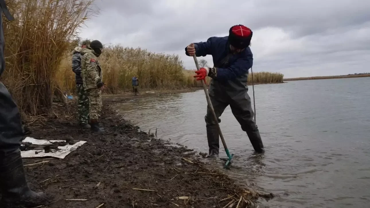 Останки бойцов найдены на берегу пруда в Ростовской области