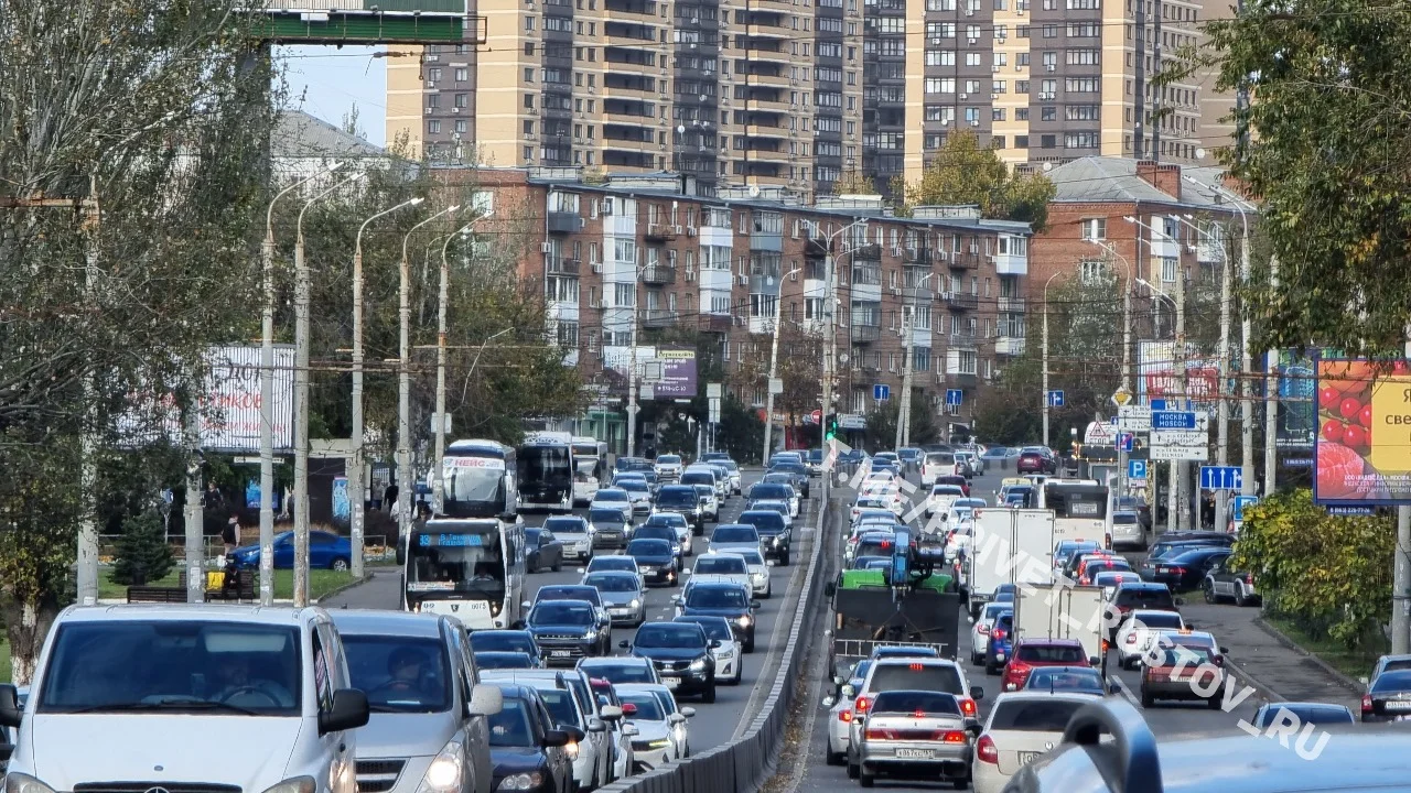 В Ростовской области на планерке Юрия Слюсаря разберут мусор, дороги и транспорт