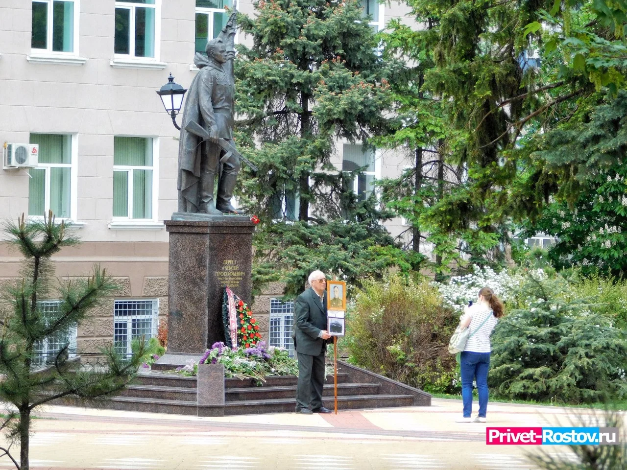 В России начали вводить дополнительный выходной перед майскими праздниками