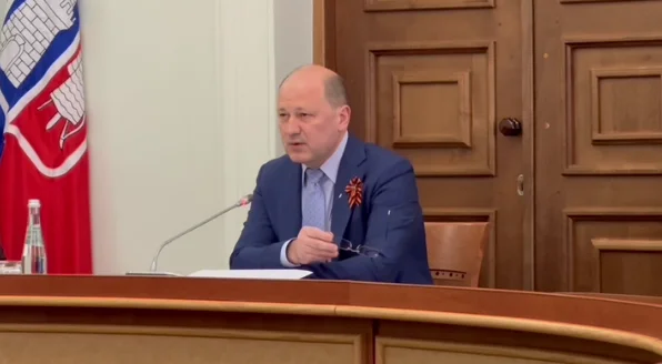 Скрябин провел оперативное совещание по вопросу подключения горячей воды на Северном