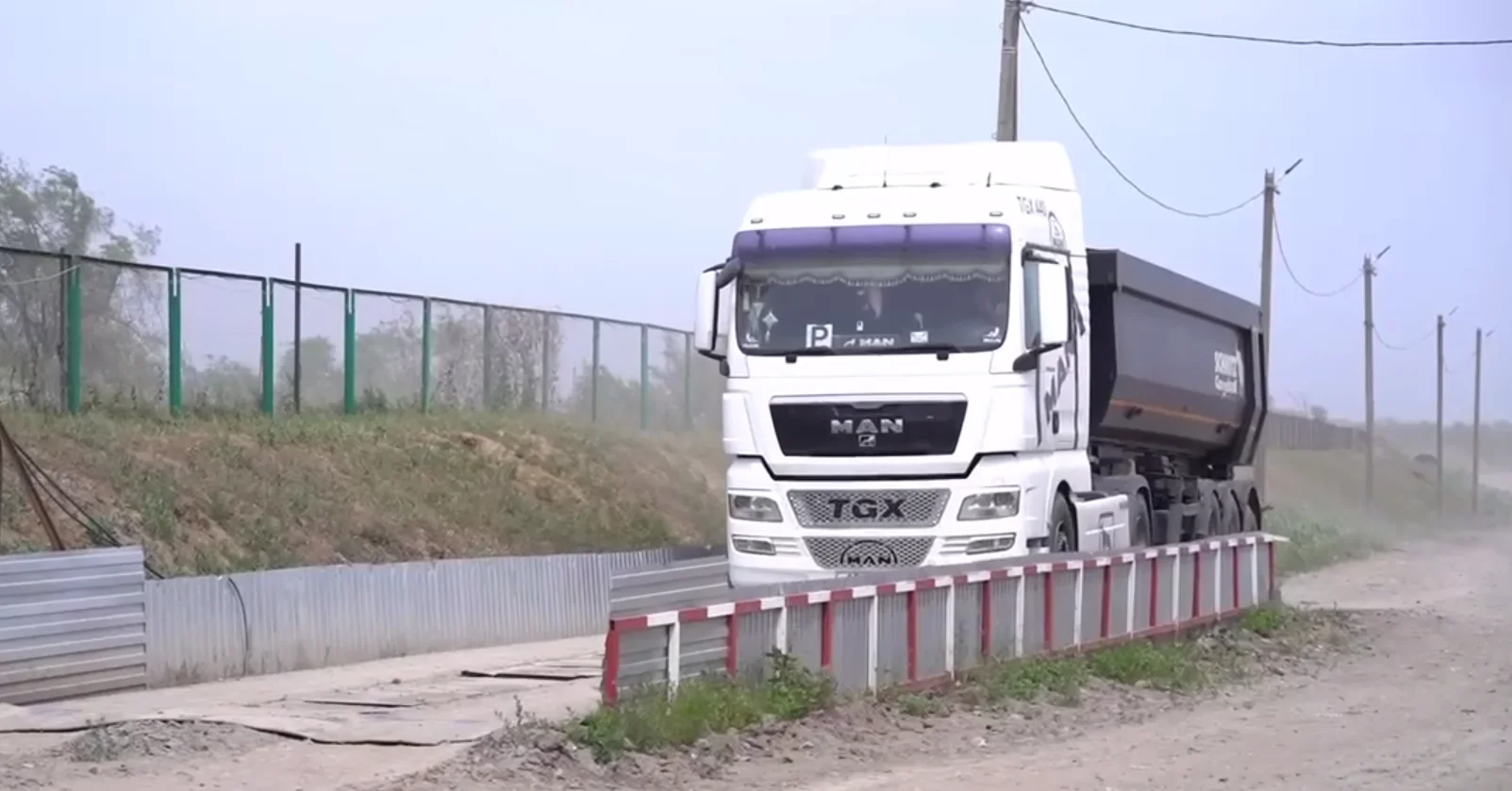 Мазутный песок из Ростовской области начали вывозить обратно на Кубань