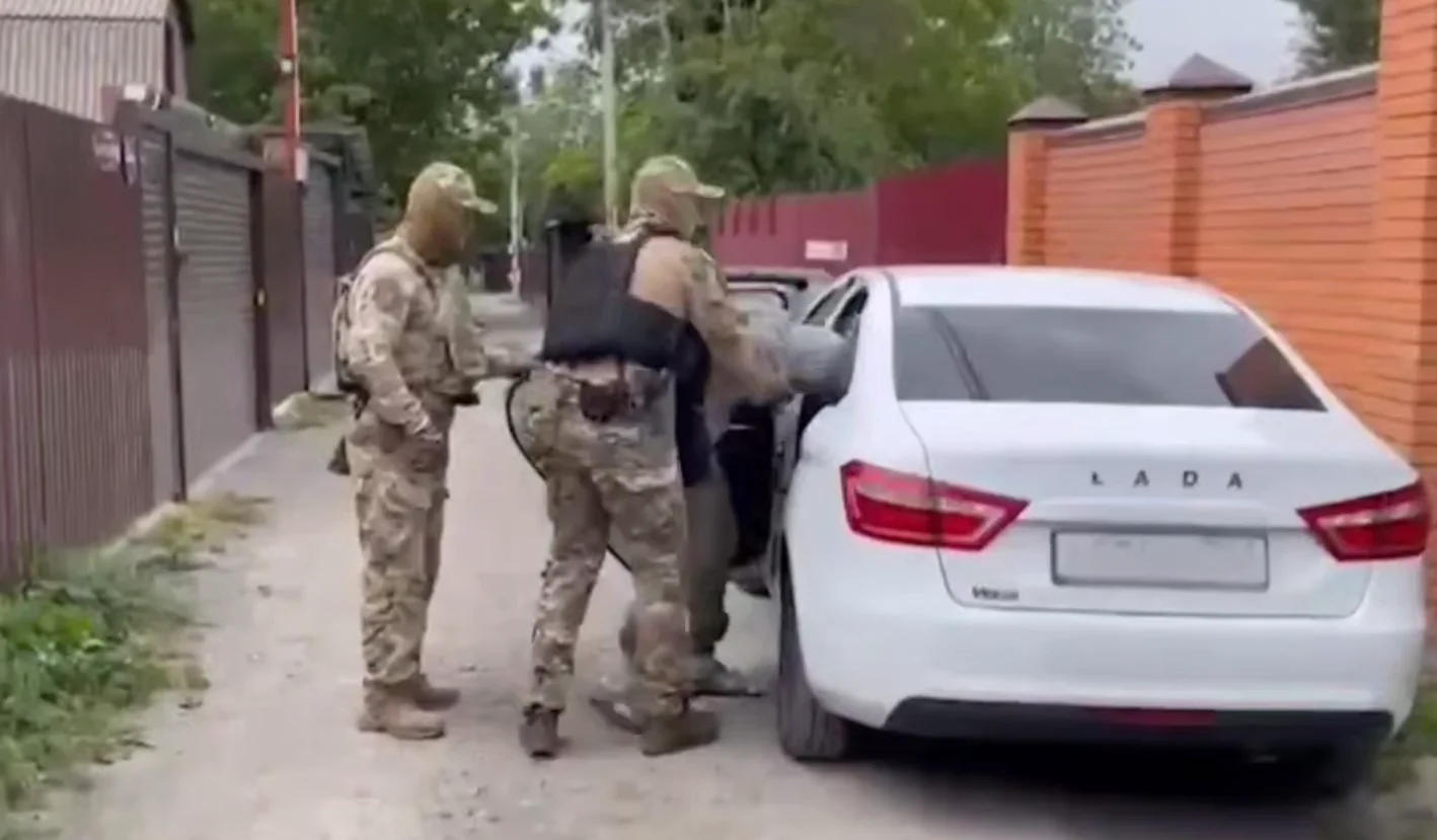 Спецоперацию провели в Ростове и в Батайске силовики из-за экстремизма