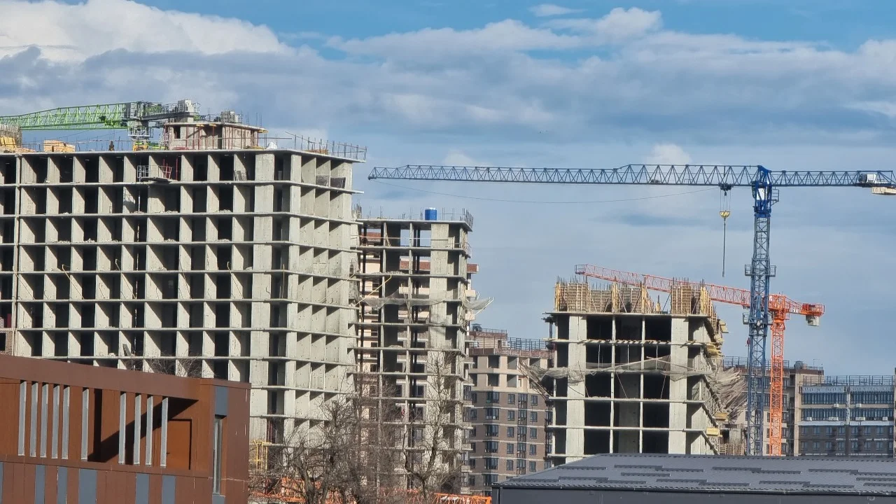 К 200 тысячам приближаются зарплаты на стройках Ростовской области