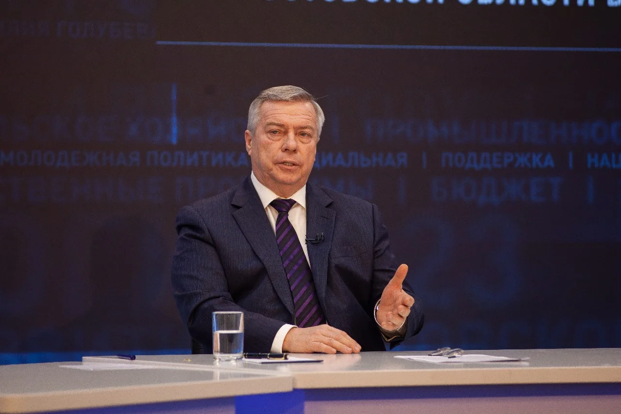 Политолог Сухарь разъяснил снятие неприкосновенности с Голубева
