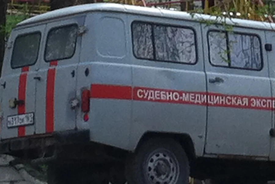 Стали известны жуткие подробности о трех трупах в запертой квартире в Ростове