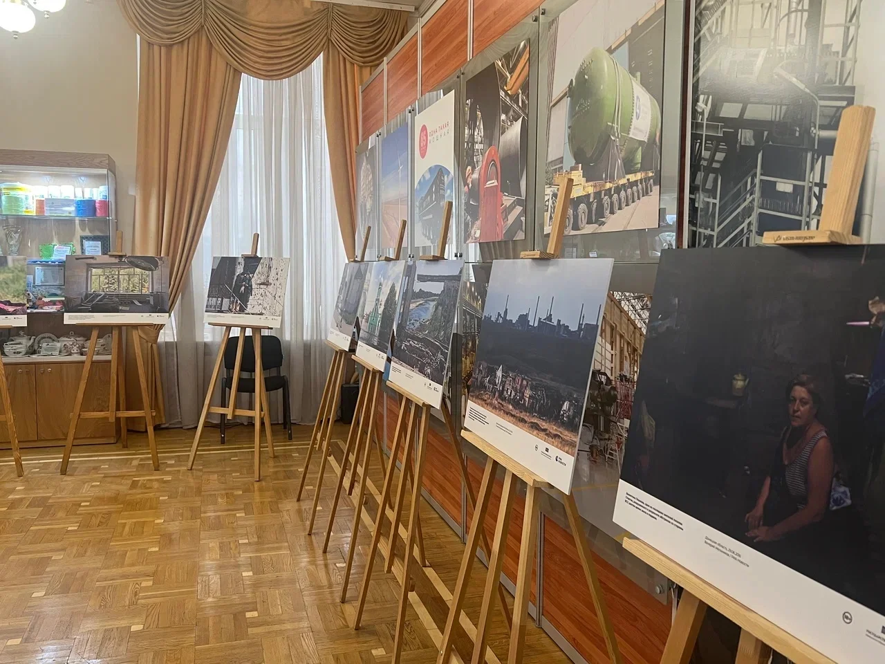 Фотовыставка «Хроники террора украинского неонацистского режима» открылась в Ростове