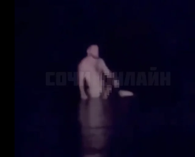 Сексом в море на глазах у очевидцев занялась пара в Сочи