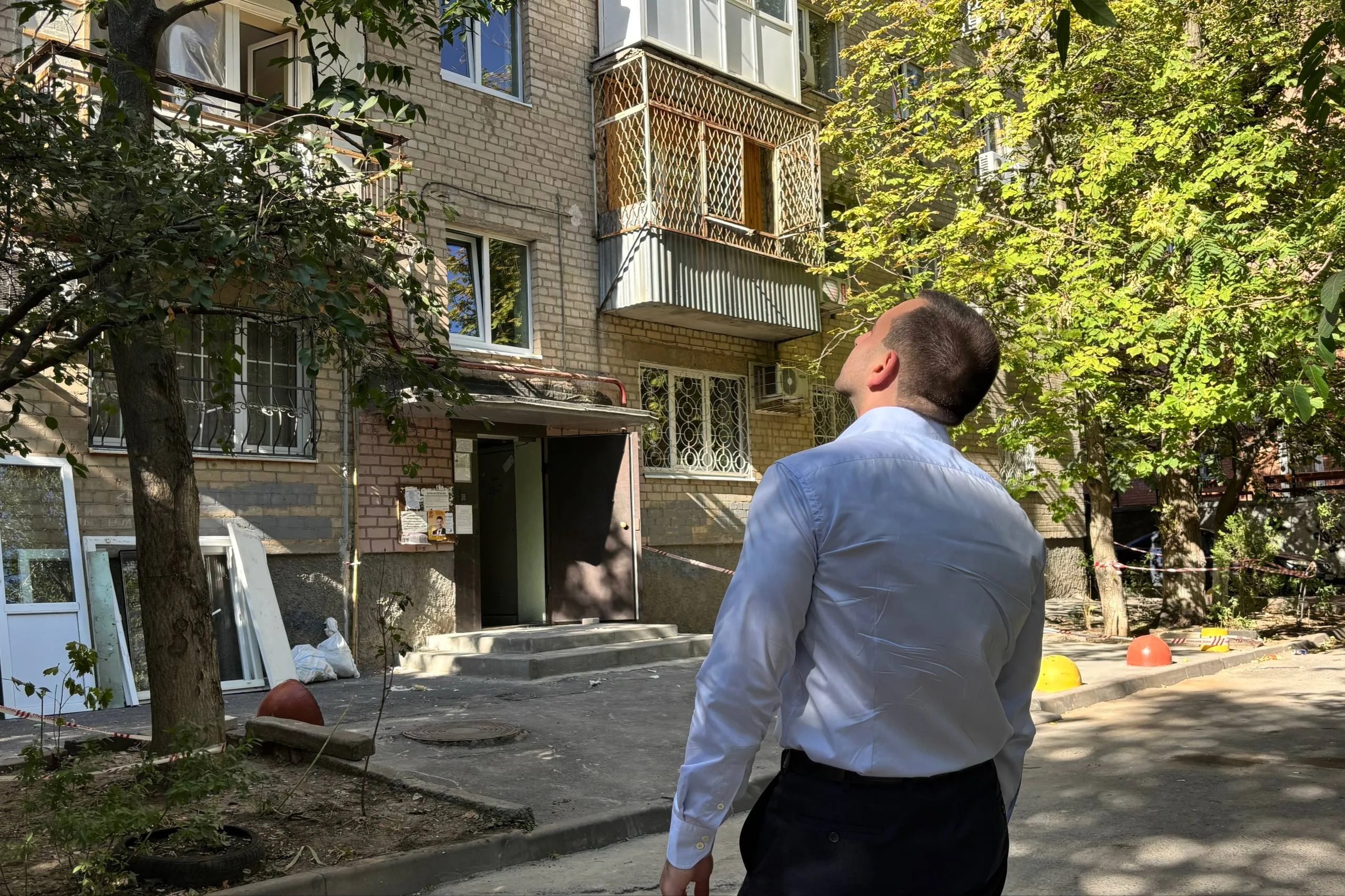 В Ростове активно восстанавливают дома, пострадавшие от атаки БПЛА
