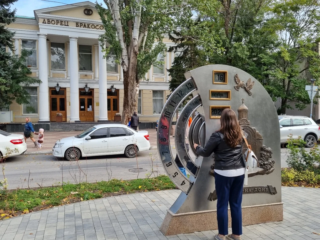 Госдума планирует новые федеральные выплаты для семей, проживших в браке десятилетия