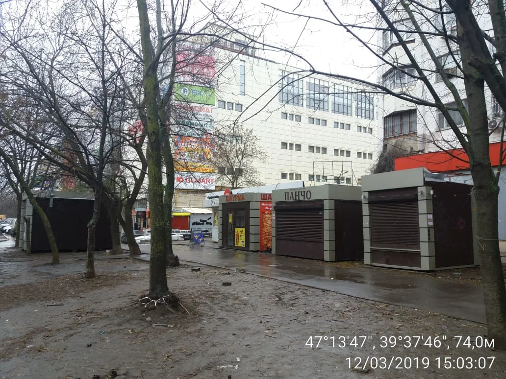 На Дону снесли больше сотни незаконных торговых точек