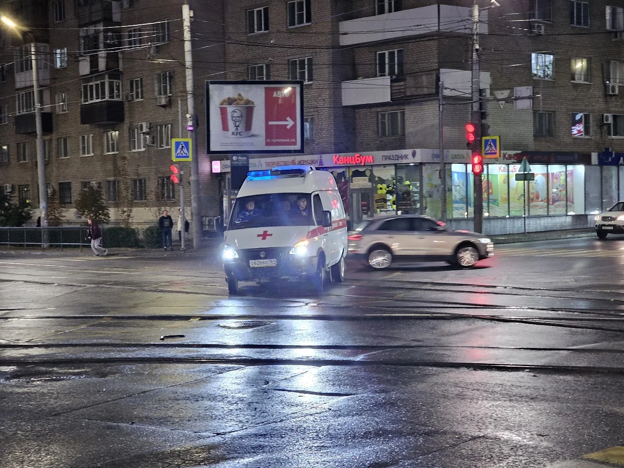 На Дону в страшной аварии машину буквально разорвало пополам