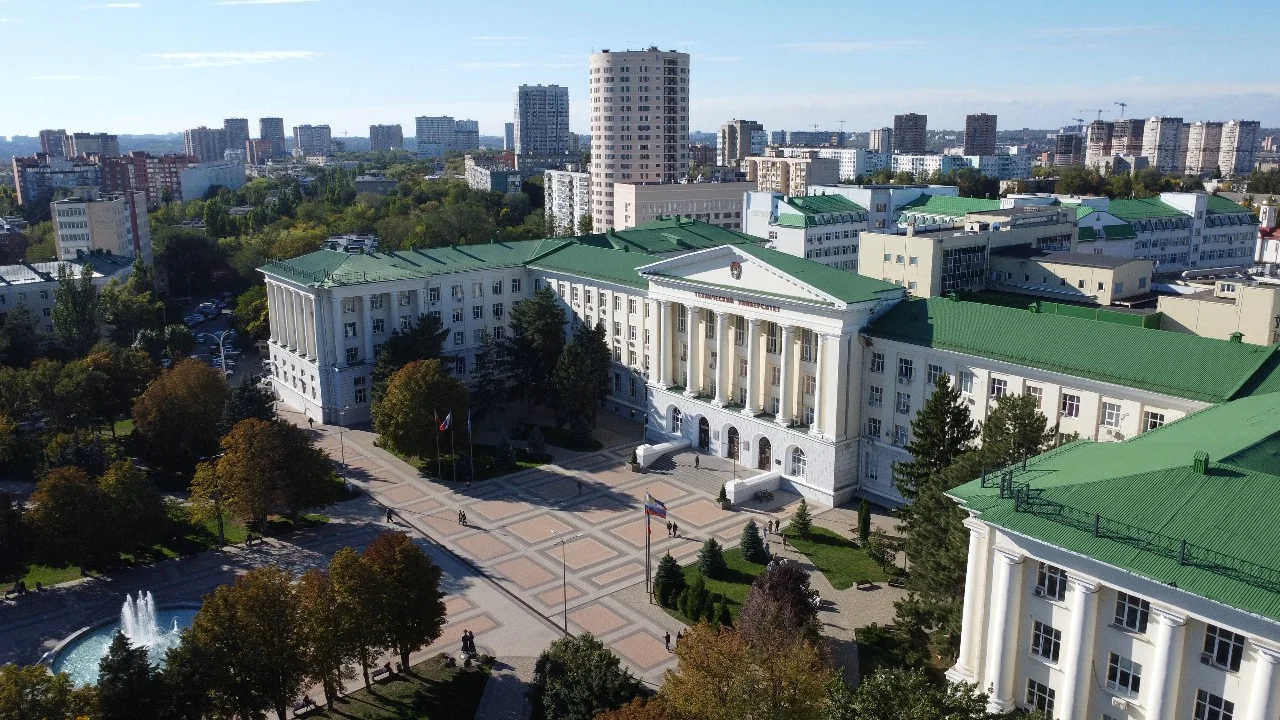 В Новочеркасске экс-начальнику ДонГАУ и студенту вынесли приговоры за сбыт наркотиков