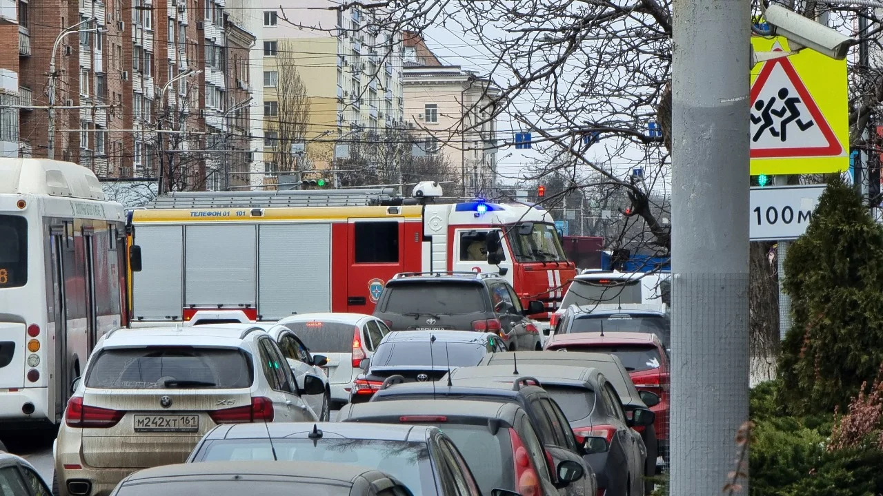 В центре Ростова потушили пожар в парке Горького
