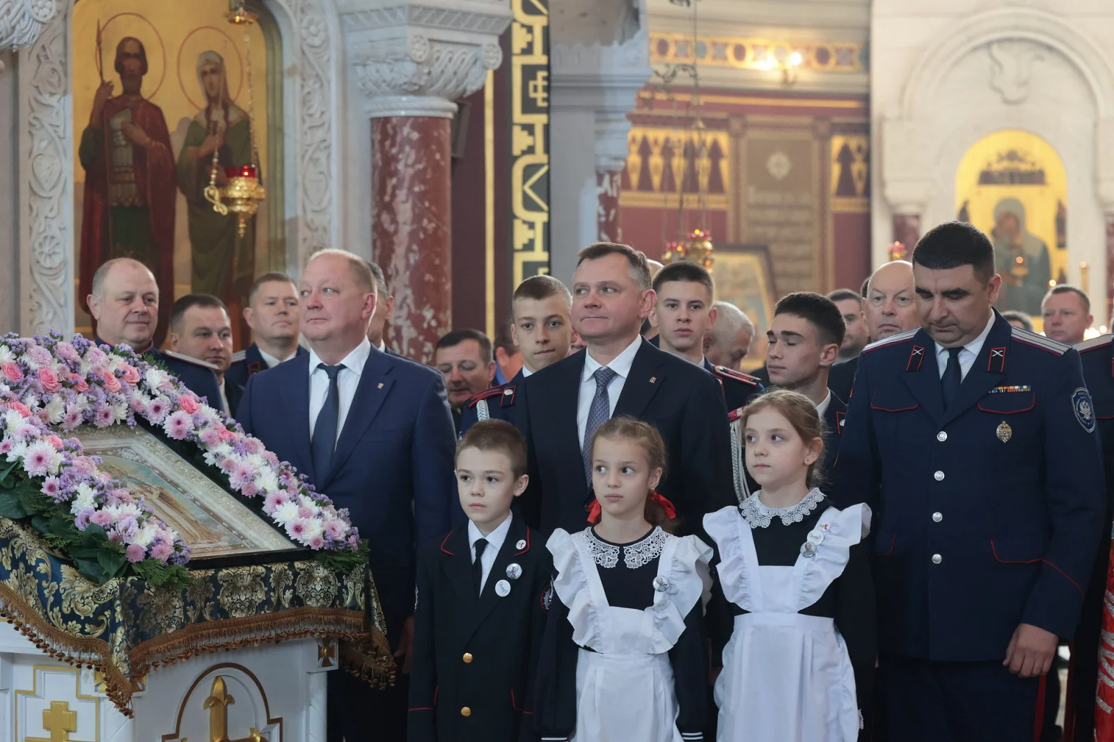 Юрий Слюсарь посетил торжественное богослужение в честь праздника – Покрова Пресвятой Богородицы