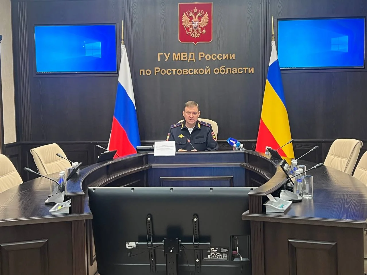 В Ростовском МВД обсудили меры борьбы с мошенниками в мессенджере MAX