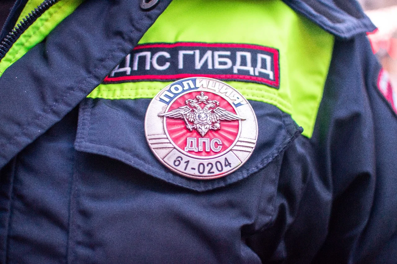 Трасса М-4 заблокирована в Ростовской области после ДТП большегрузов