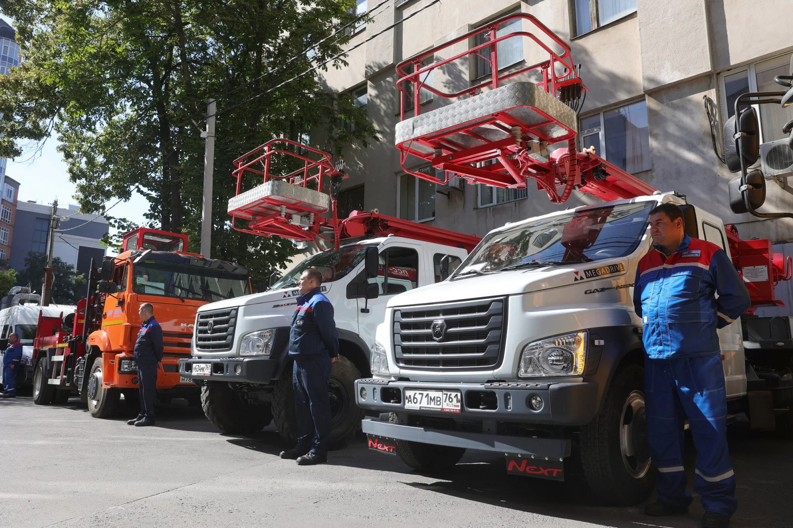 100 млн рублей выделят на закупку спецтехники для обслуживания энергосетей в 2026 году в Ростовкой области