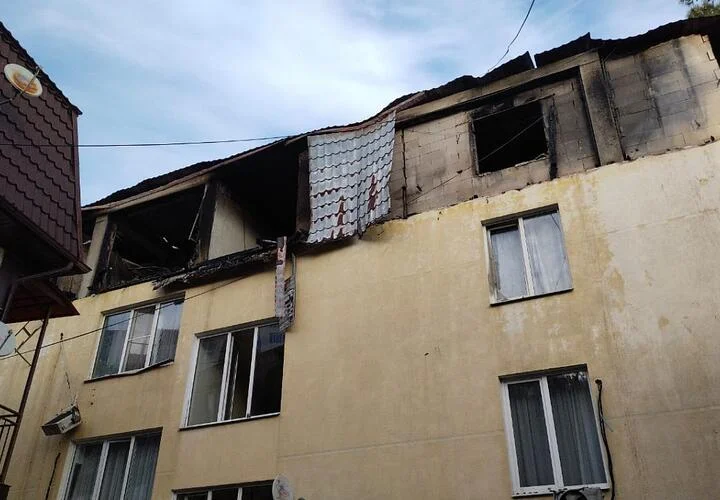 После пожара в Сочи: около сотни жителей сгоревшего дома нашли приют во временных пунктах размещения