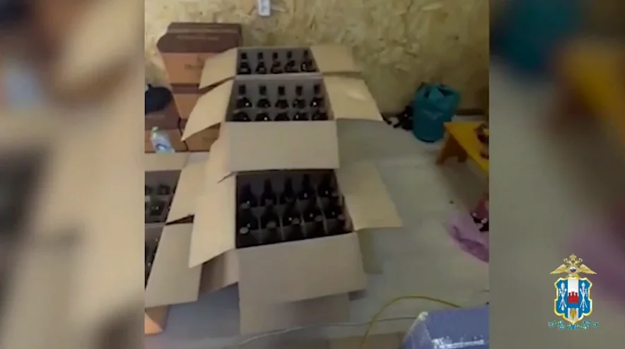 В Ростовской области полиция ликвидировала подпольный цех по производству коньяка