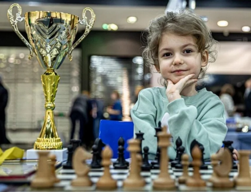 Шестилетняя ростовчанка Николь Травкина завоевала бронзу на Первенстве Азии по шахматам