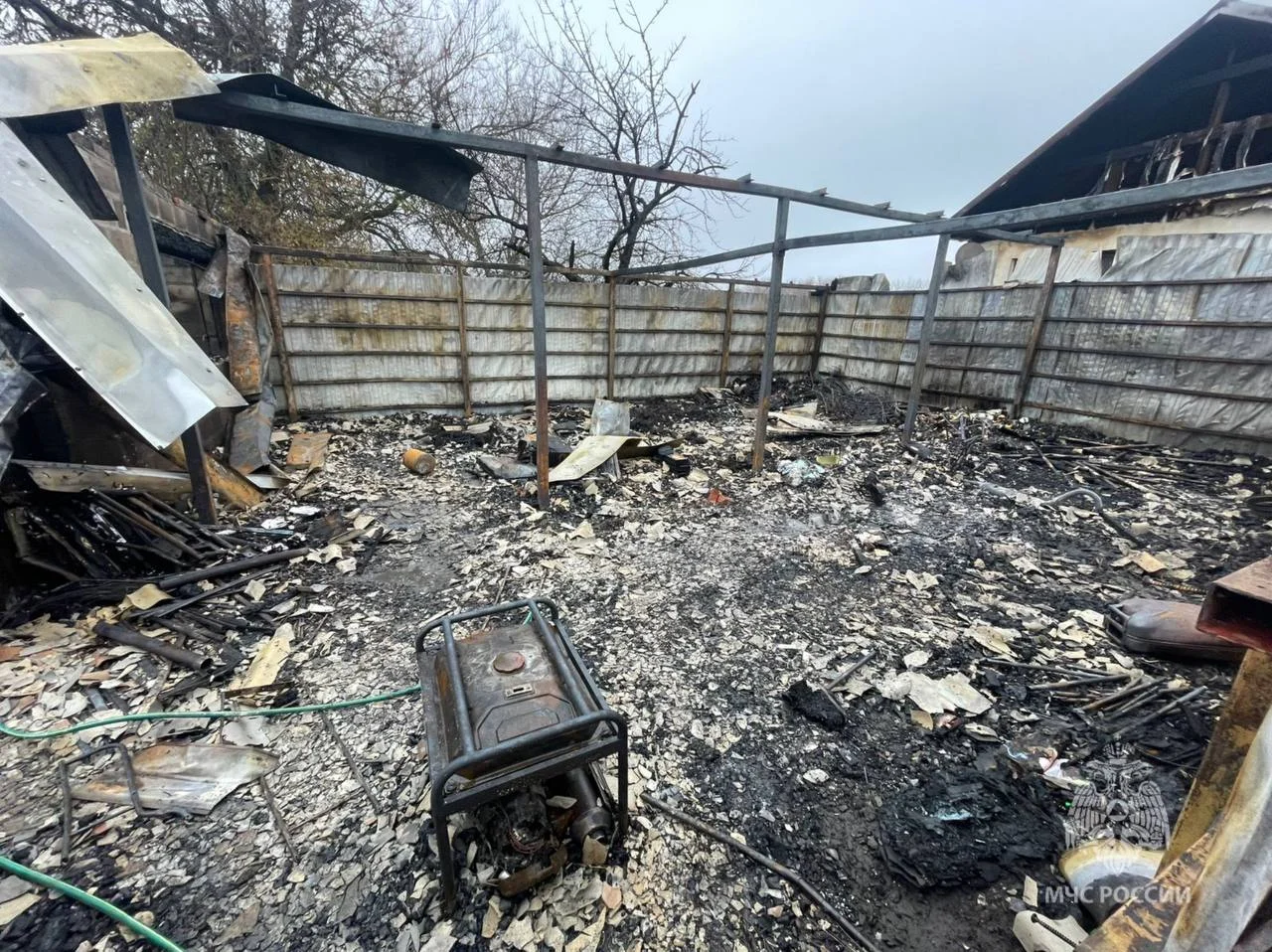 Пункт ПВЗ маркетплейса вместе с заказами сгорел в Ростовской области