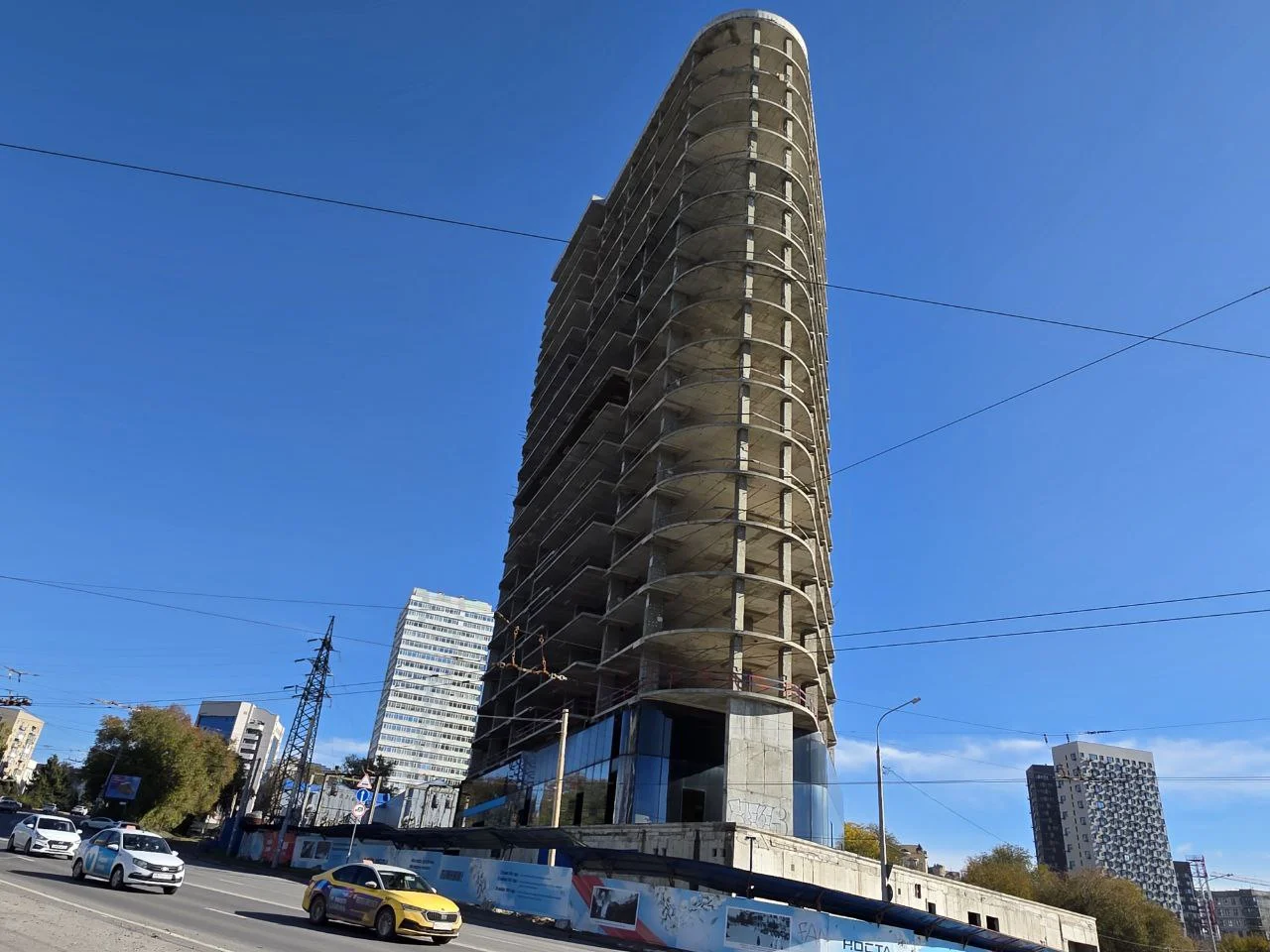 Долгострой на Гвардейской площади Ростова станет премиальным отелем