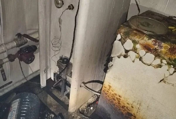 В Новочеркасске мужчина получил ожоги, пытаясь лично потушить пожар в доме