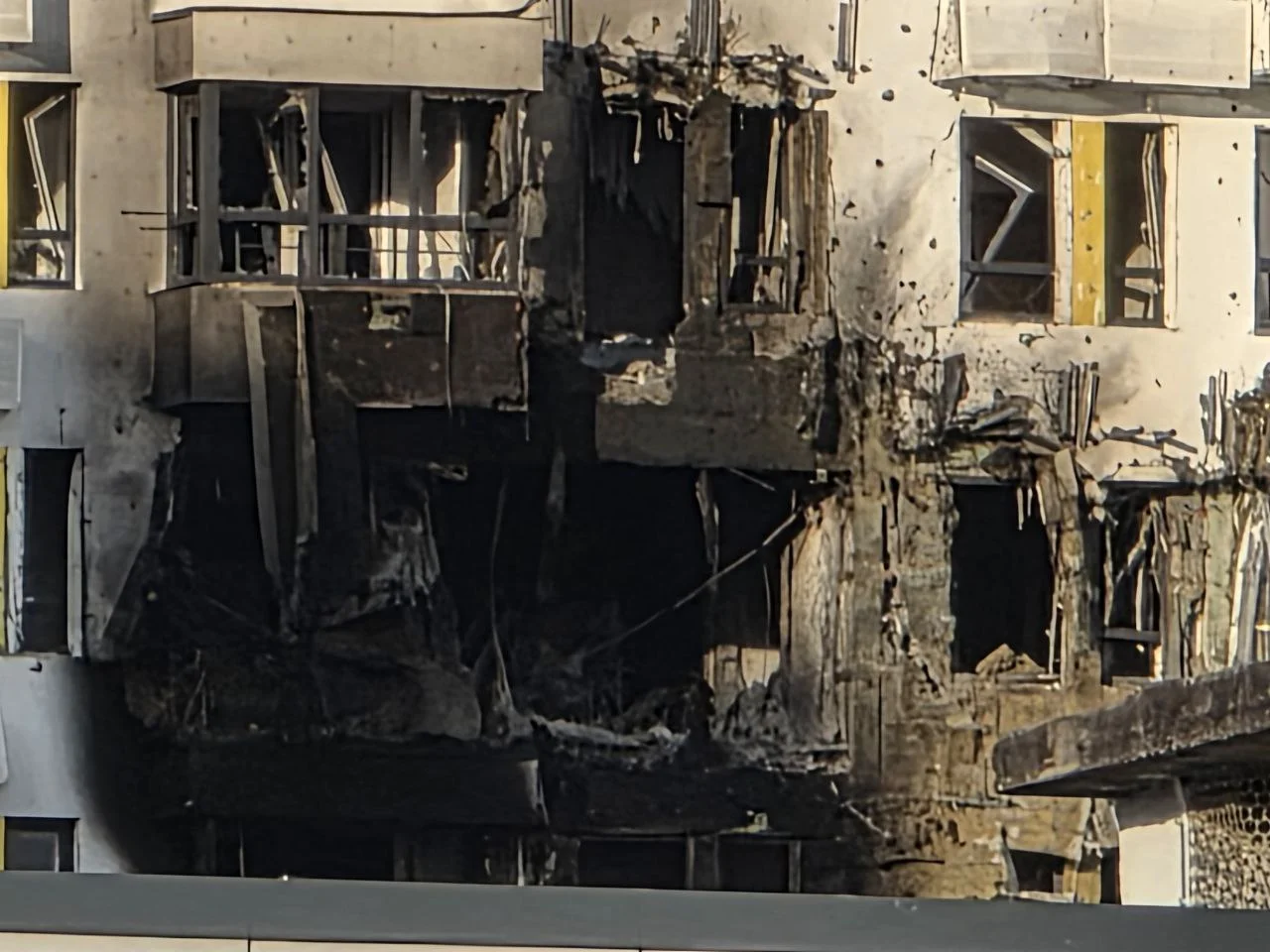 Количество погибших в Таганроге после атаки БПЛА выросло до четырех