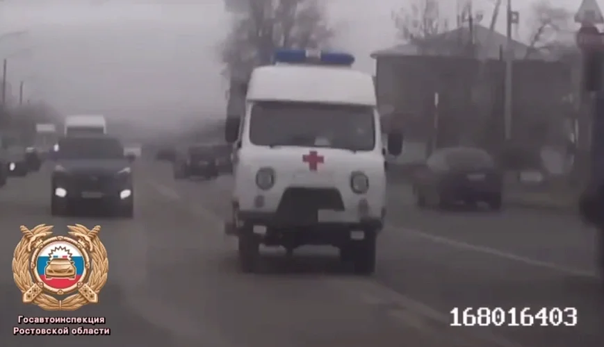 Инспектор ДПС Ростовской области помог доставить беременную двойней женщину в больницу