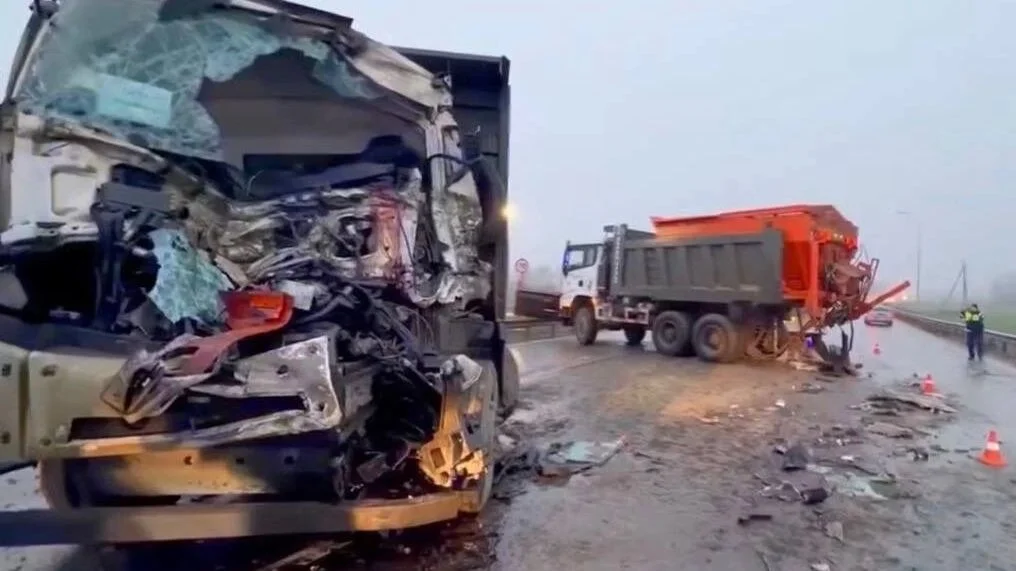 Смертельная авария с фурами на Северном обходе Ростова заблокировала движение