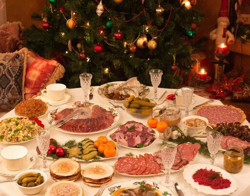Терапевт Сиваева объяснила, как правильно подготовиться к новогодним застольям