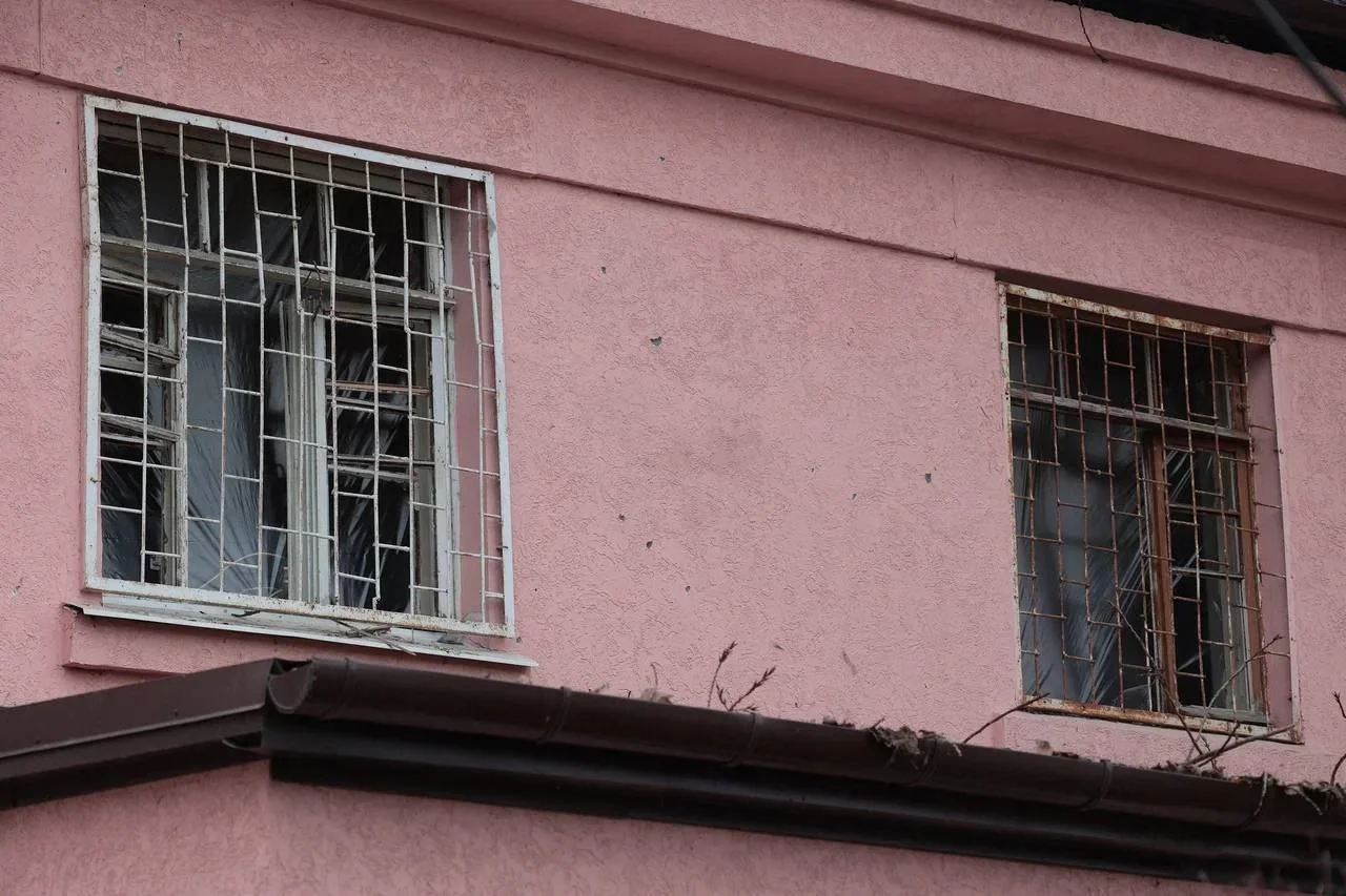 В Таганроге продолжается восстановление после атаки БПЛА, обследованы 243 квартиры