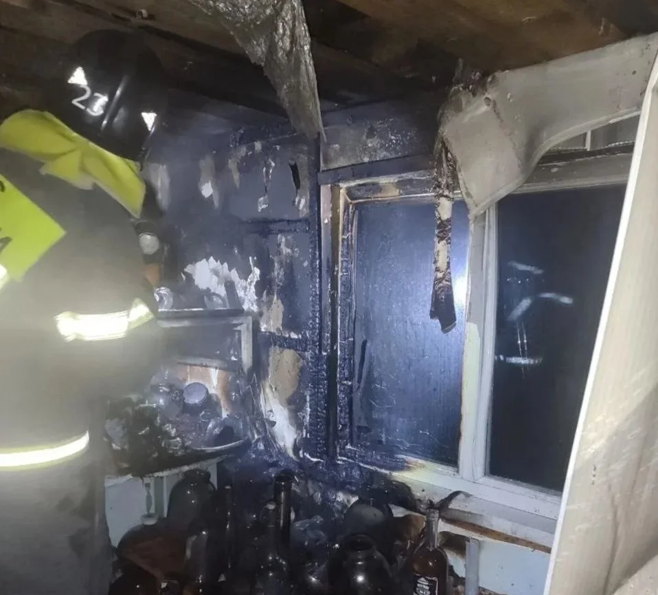 Аккумулятор чуть не спровоцировал пожар в доме в Неклиновском районе