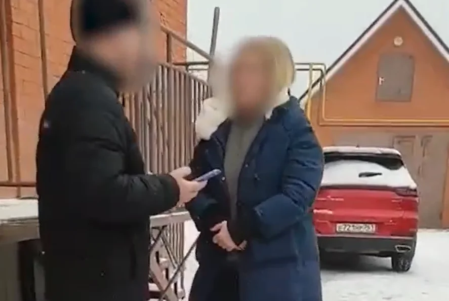 Два работника ЦРБ из Семикаракорска оказались фигурантами трех уголовных дел