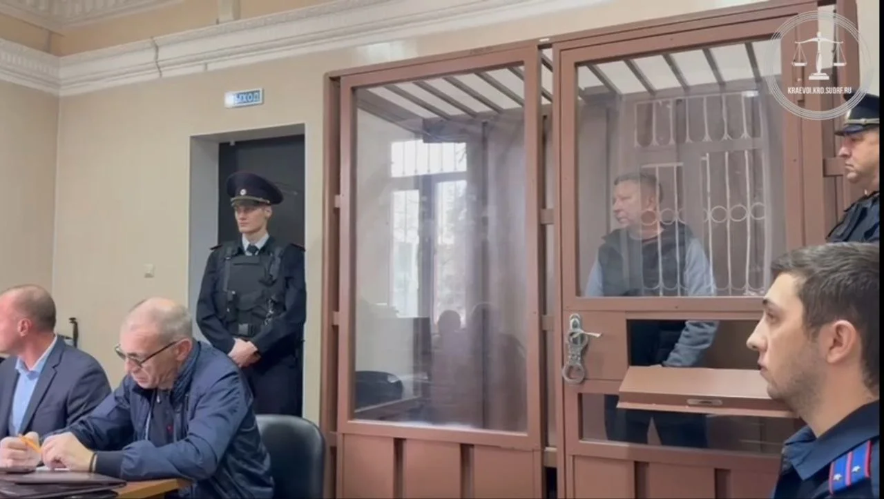 Родные экс-главы Крымского района Леся не хотят отдавать имущество