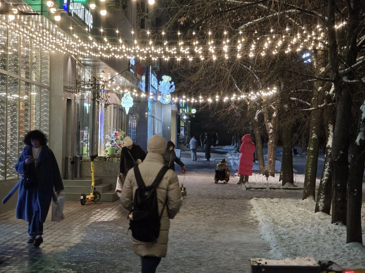 Как улучшить обувь зимой: доступный лайфхак повышающий устойчивость на льду