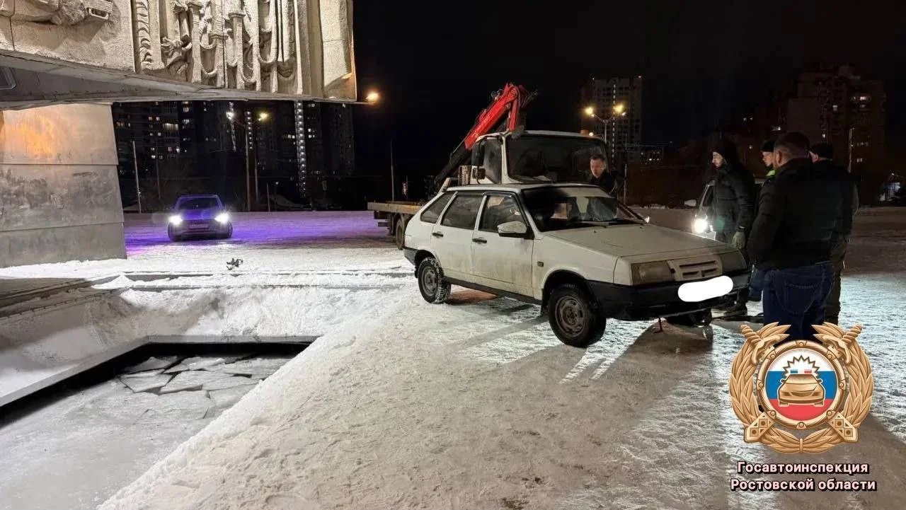 Пьяный ростовчанин без прав влетел на «девятке» в мемориал