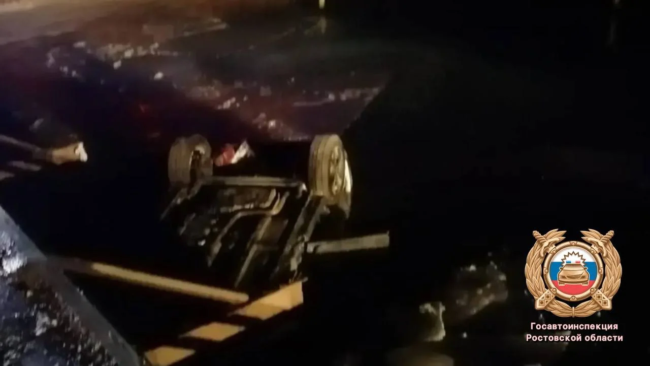 В Ростовской области автомобиль упал с моста в реку, погибла молодая женщина