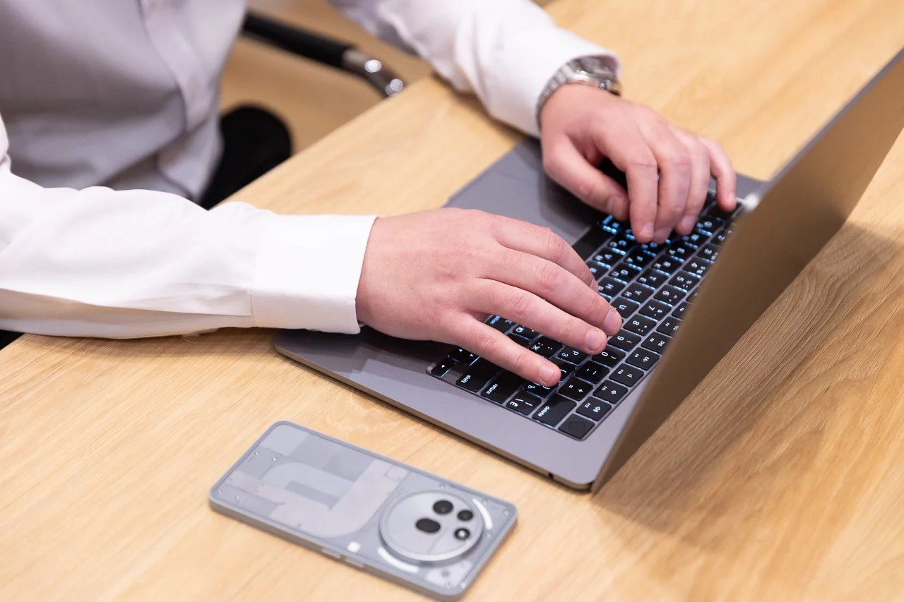 Дончане стали в 3 раза чаще использовать агрегаторы нейросетей