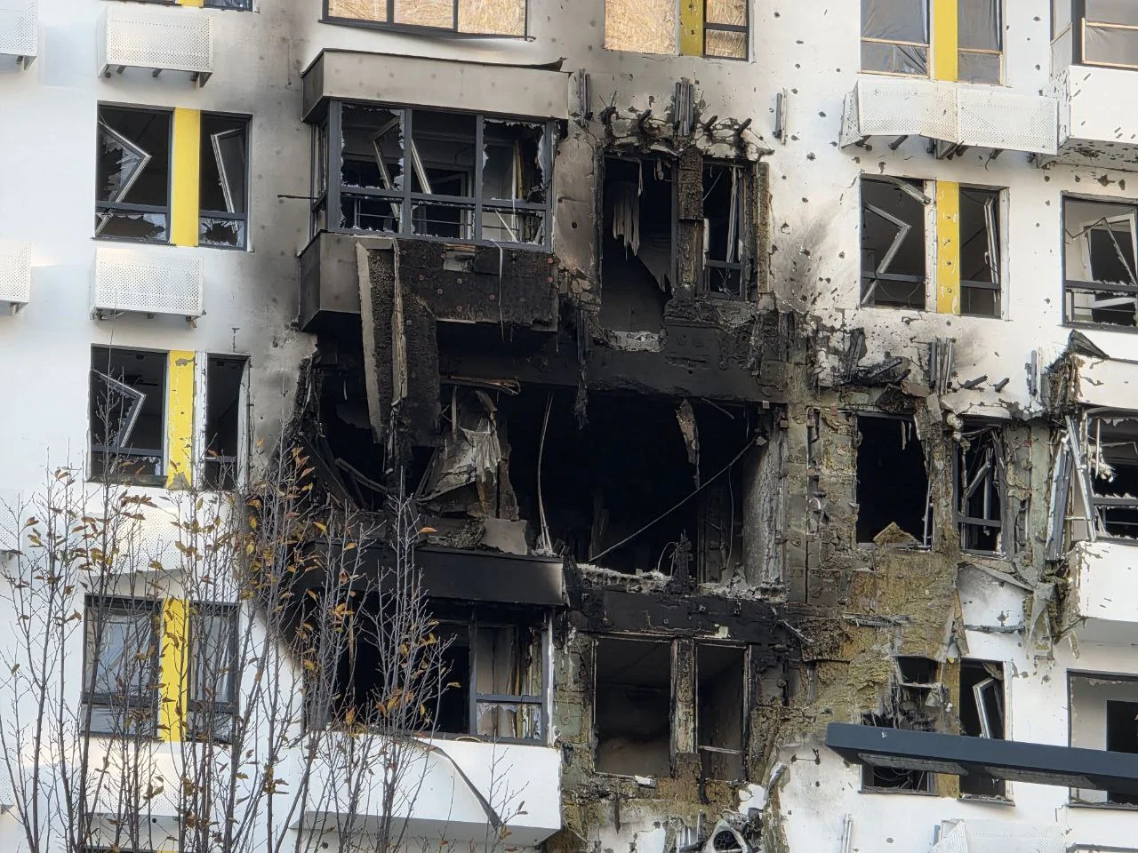 В многоэтажки прилетели беспилотники в ночной атаке на Ростов