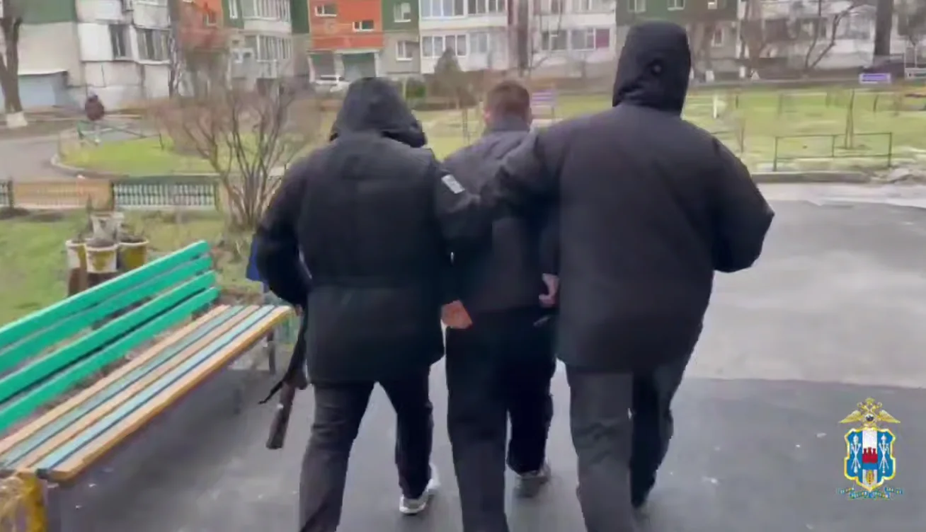 В Волгодонске полиция задержала мужчину стрелявшего из окна из автомата