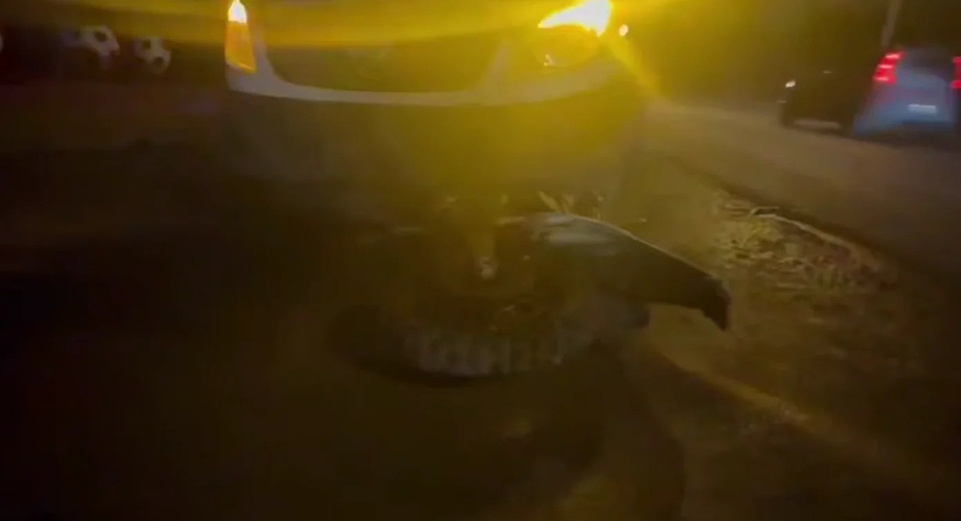 На видео попал момент жесткой аварии с питбайком под Ростовом