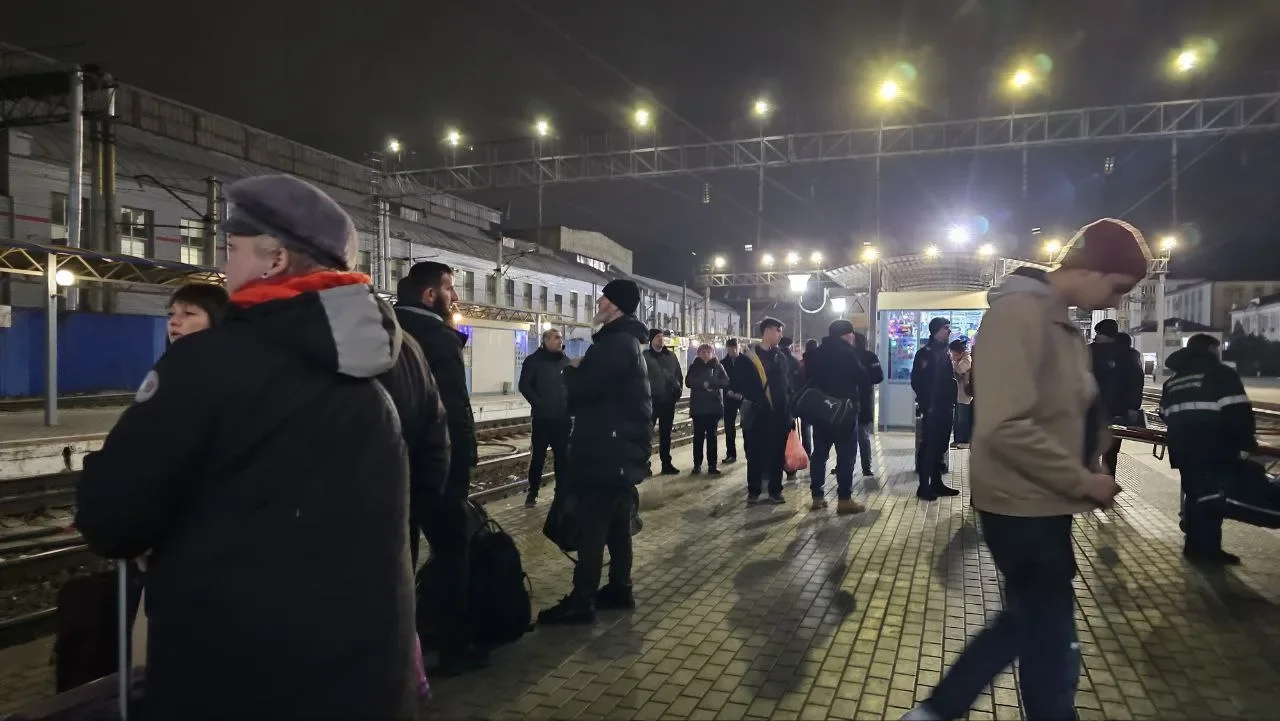 Ночная атака БПЛА на Кубань задержала составы на 7 часов в Ростовскую область