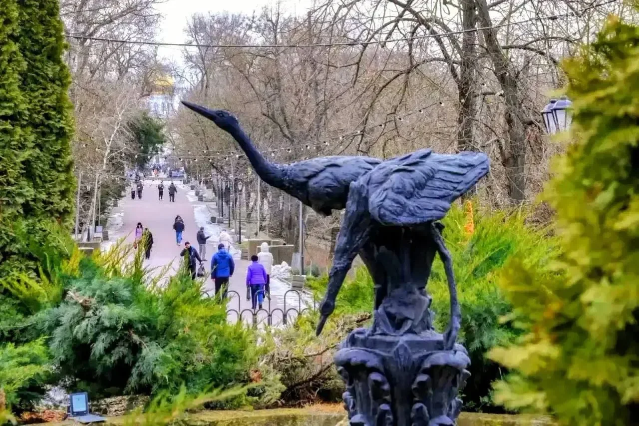 Слюсарь запретил строительство отеля в парке Горького в Ростове