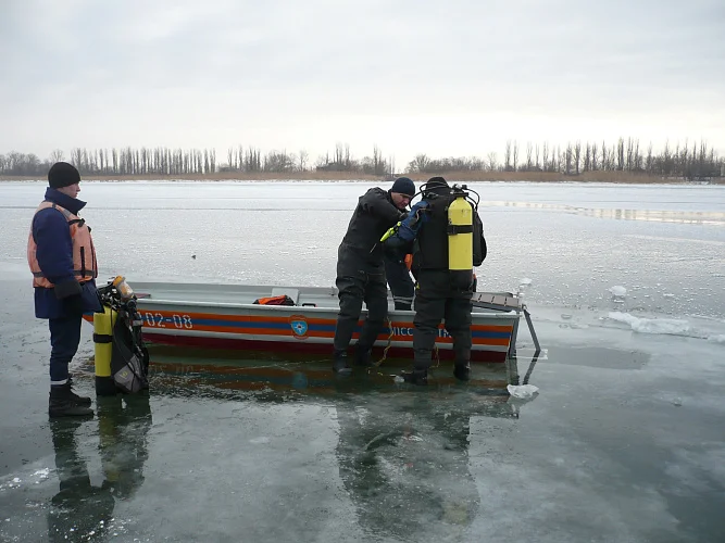За неделю спасатели сняли с водоемов Дона 40 человек