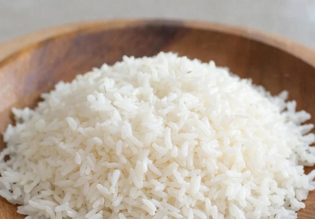 Рассыпчатый рис без лишних усилий: простой рецепт для ленивых хозяек