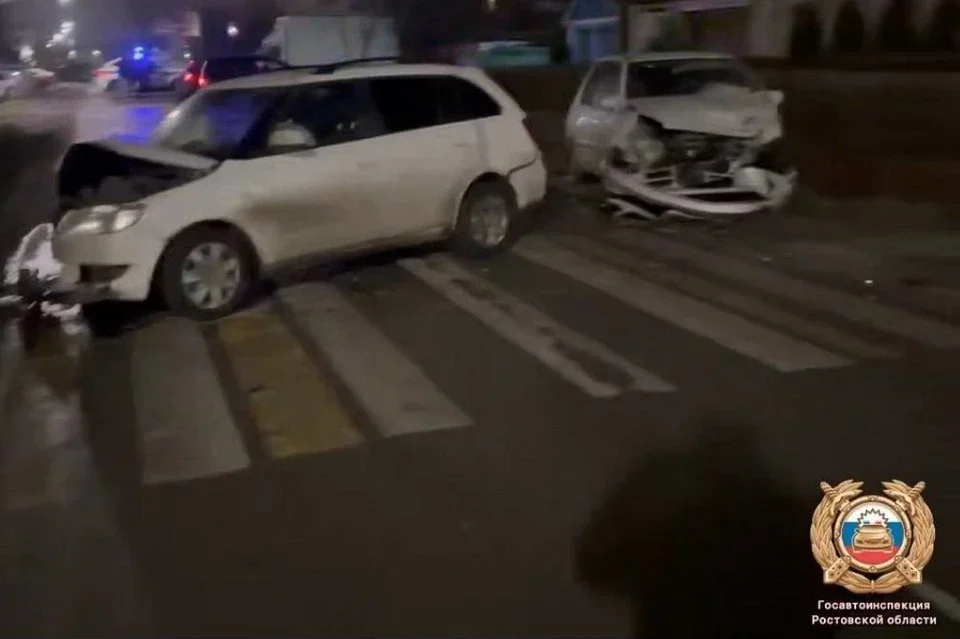 Четверо взрослых и четверо детей пострадали в массовой аварии в Батайске