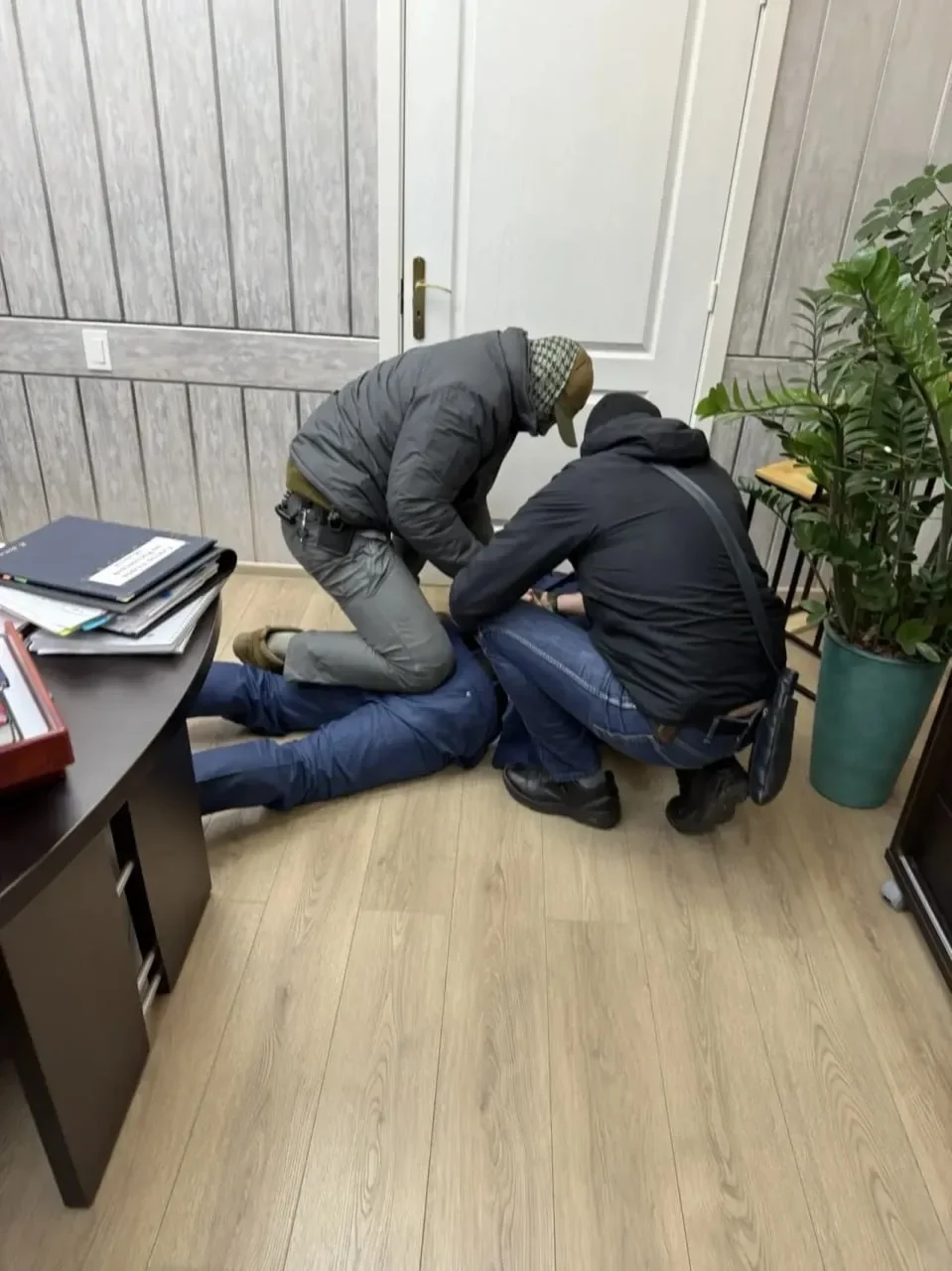 Главу отделения «Ростовэнерго» поймали на взятках от коммерсантов