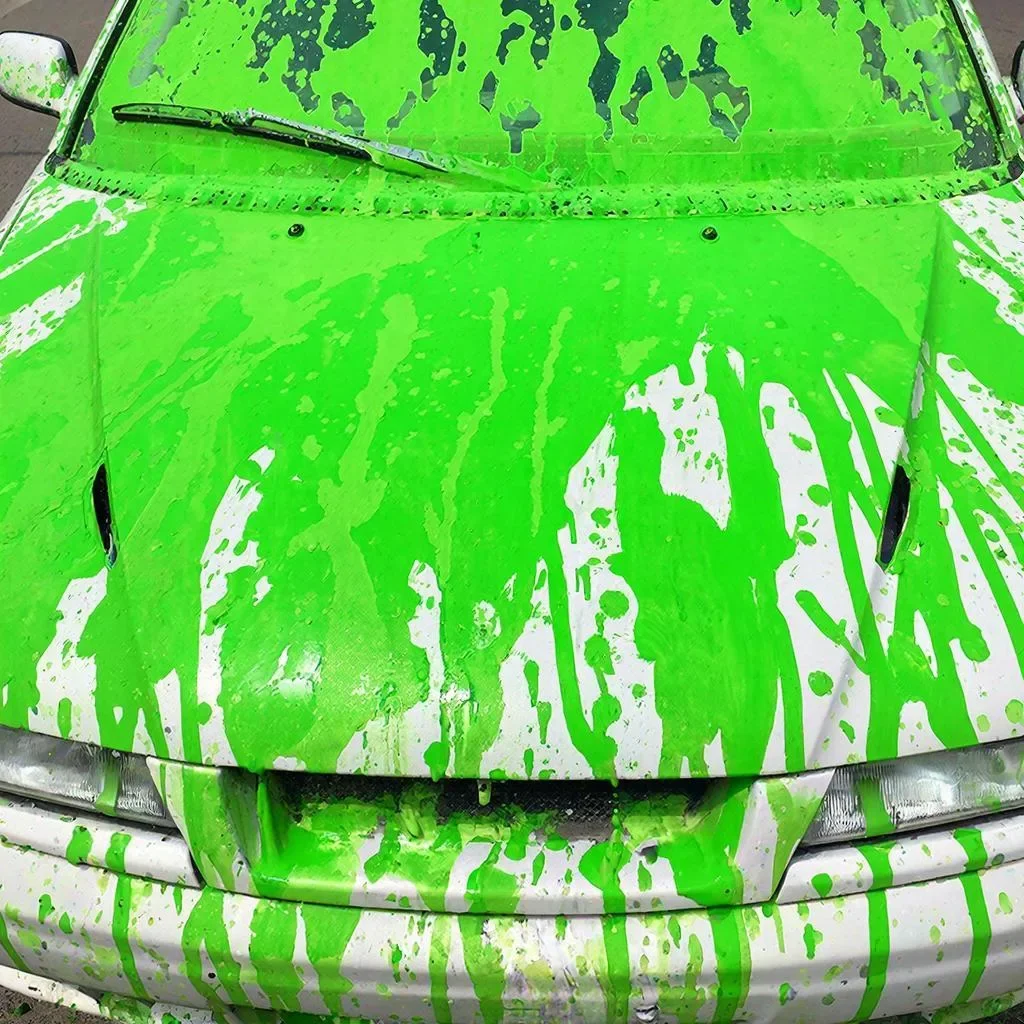 В Ростове на Левенцовке неизвестные облили зеленкой Nissan