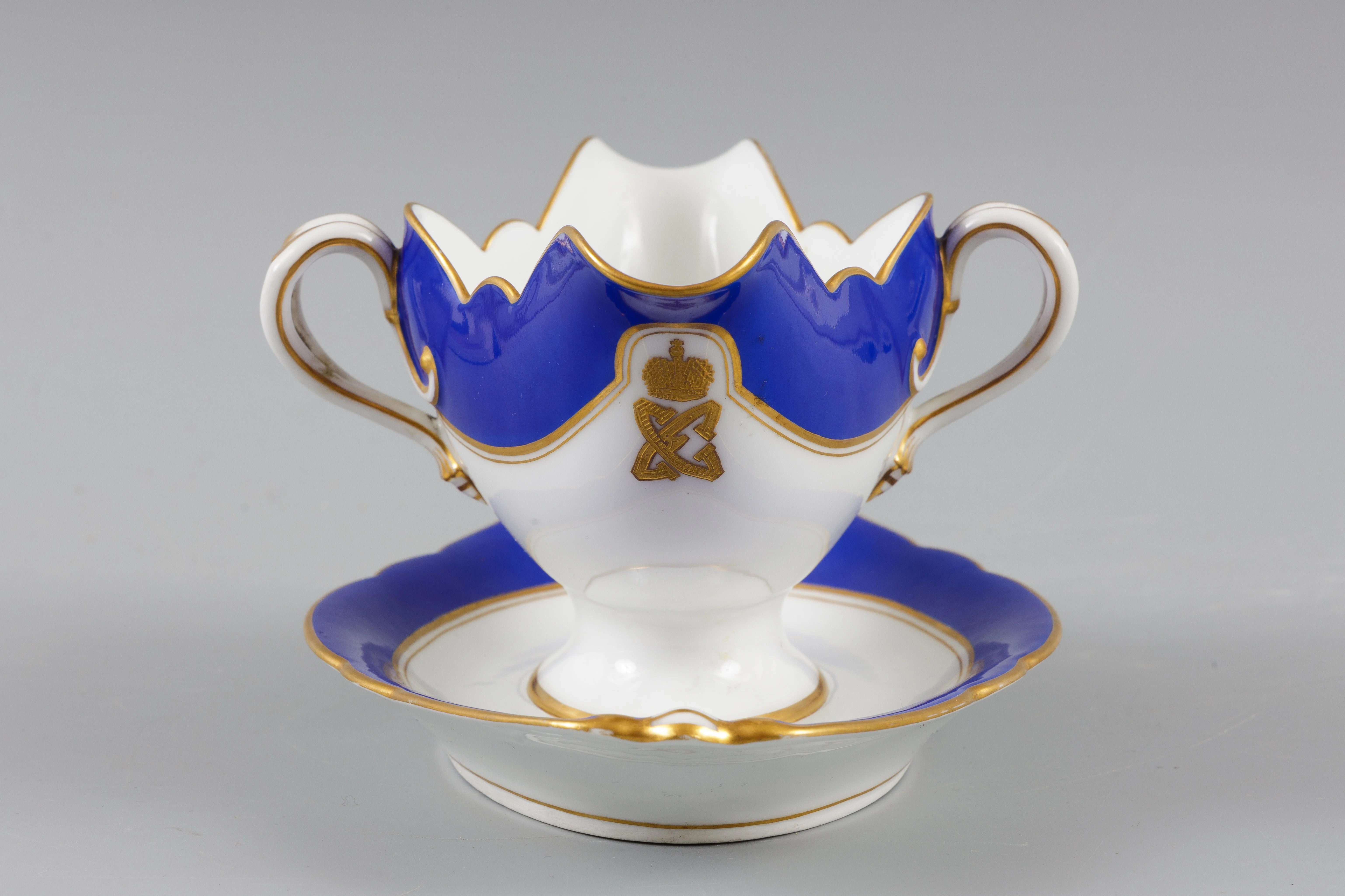 ВТБ помог пополнить коллекцию музея-заповедника «Павловск» более 300 предметами искусства